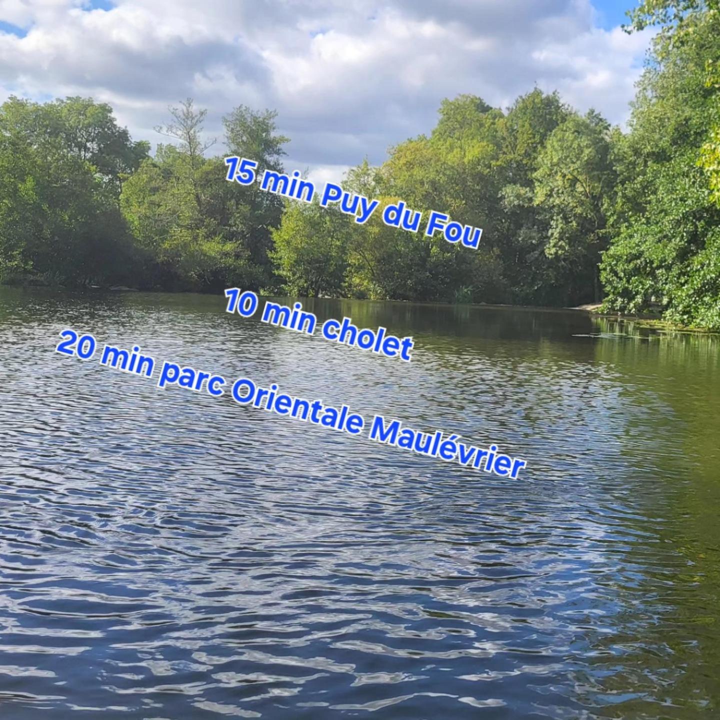 Chez Nirina Proche Puys Dufou Mortagne-sur-Sevre Exterior foto
