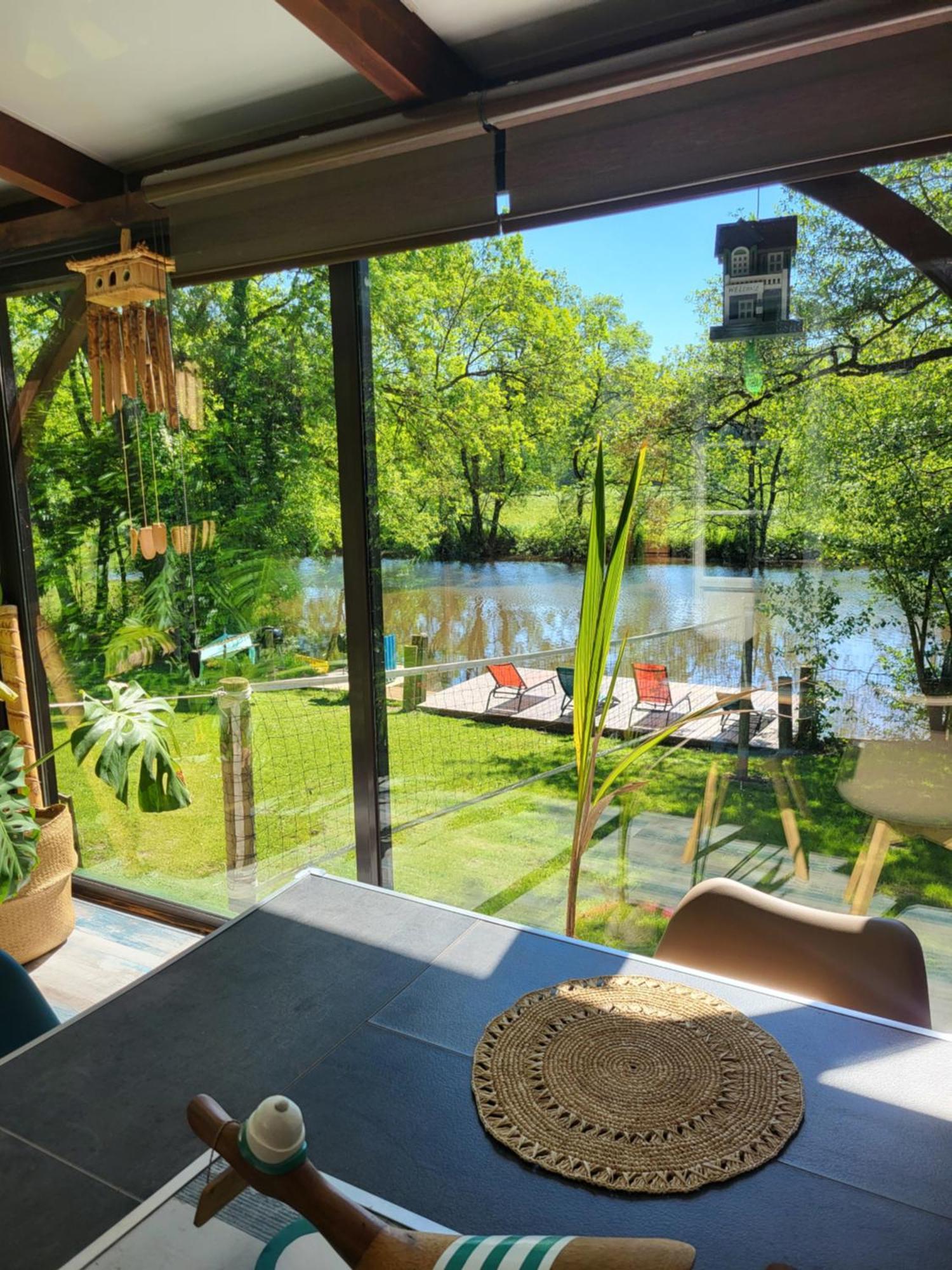 Chez Nirina Proche Puys Dufou Mortagne-sur-Sevre Exterior foto