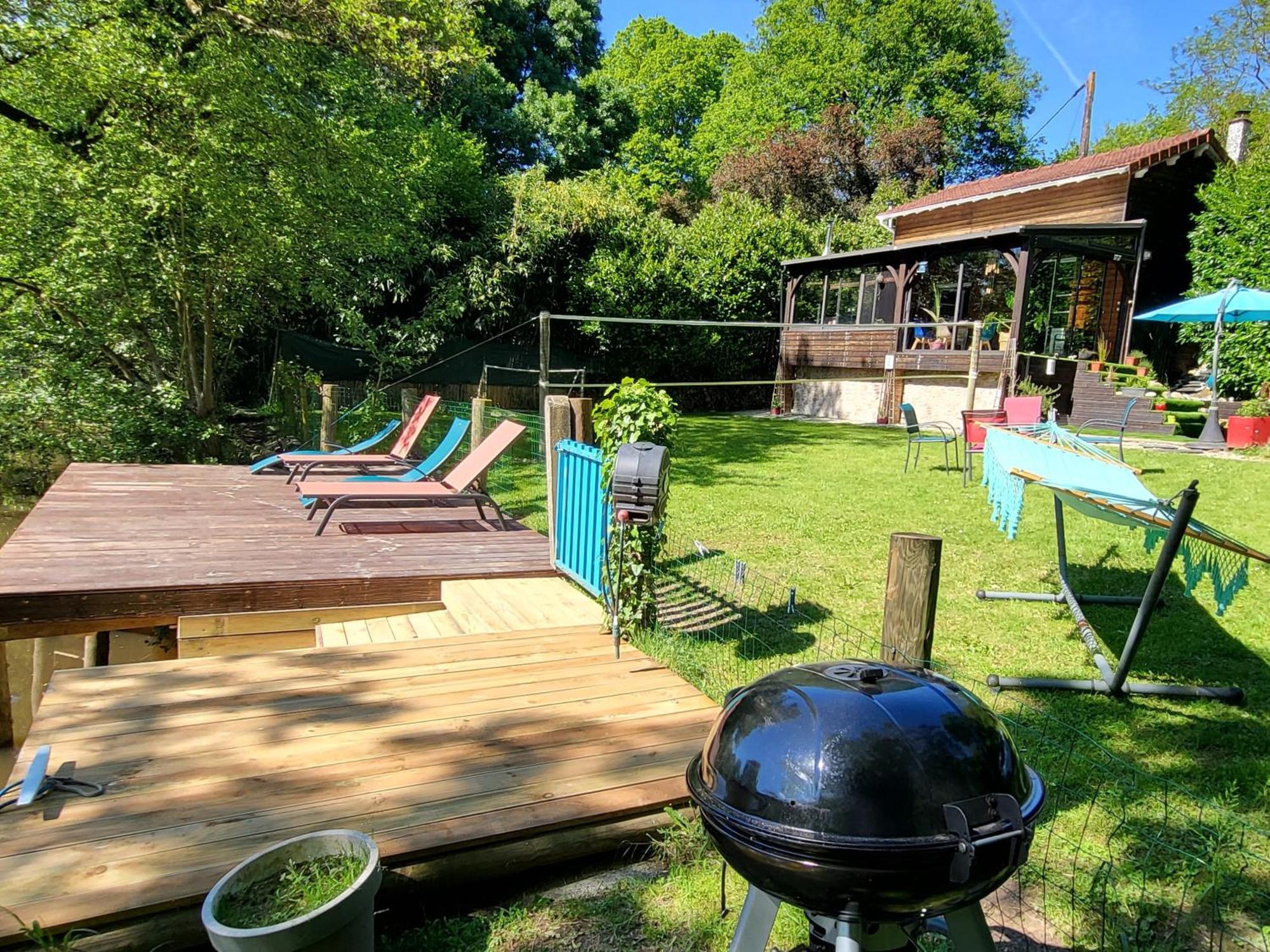 Chez Nirina Proche Puys Dufou Mortagne-sur-Sevre Exterior foto
